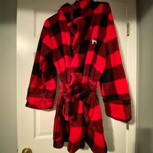VS PINK BUFFALO PLAID HOLIDAY ROBE